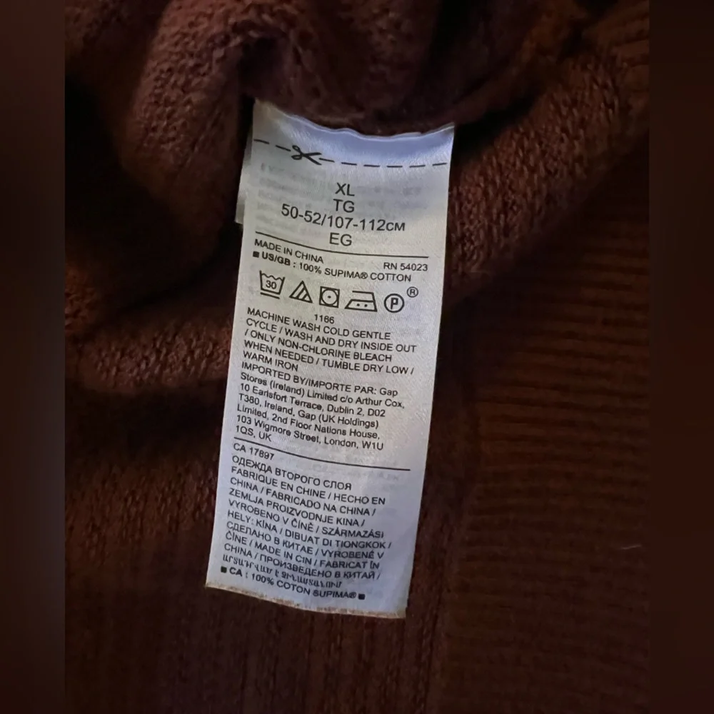 Banana Republic men’s XL supima cotton hooded sweater